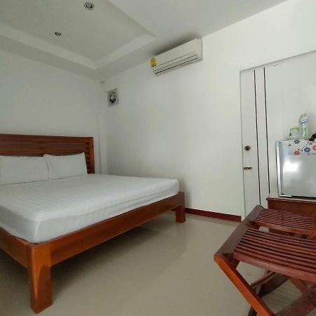 Hotel King Fa House à Mae Sot Extérieur photo