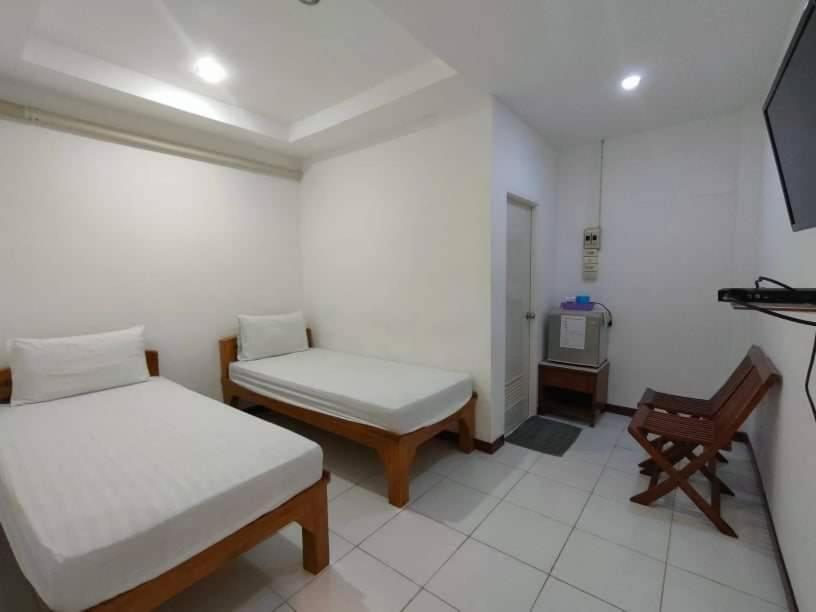 Hotel King Fa House à Mae Sot Extérieur photo